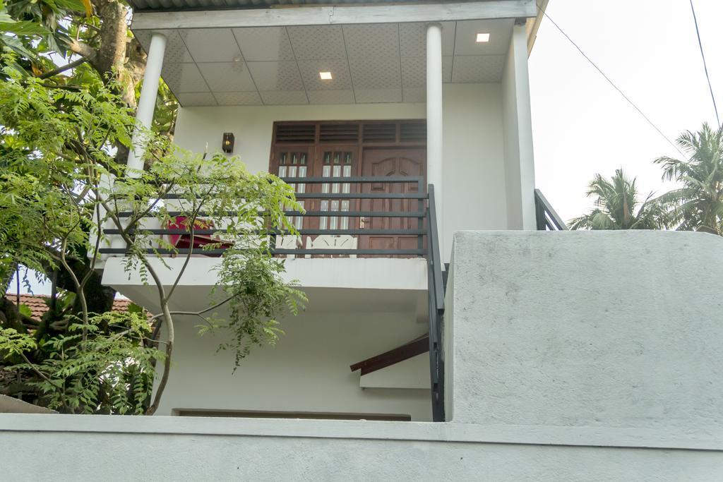 Desitha Family House Hotel Mirissa Exterior photo
